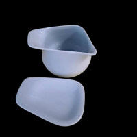 Porcelánová miska s vrchnákom