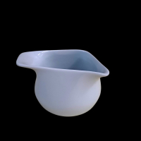 Porcelánová miska s vrchnákom